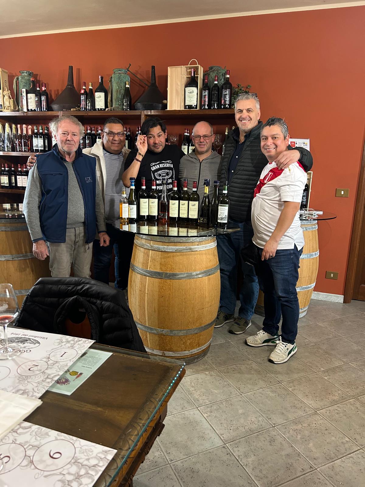 Visita de nuestros sommelier Peruanos en la Azienda Agricola Gozzelino-Piemonte