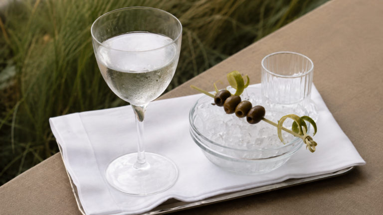 Aceitunas Taggiasche Ercole servidas como aperitivo